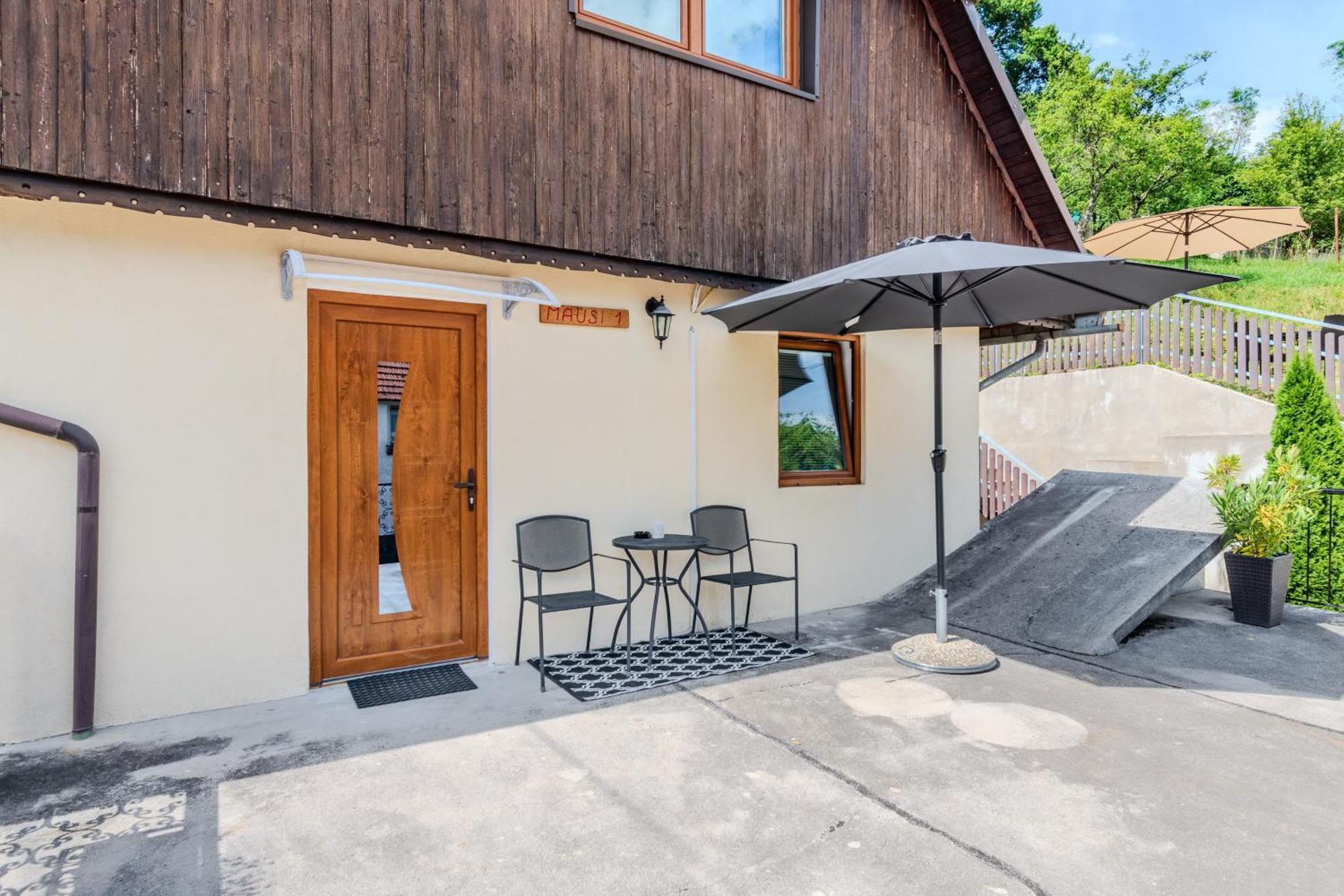 Apartmaji Mausi Бовец Екстериор снимка