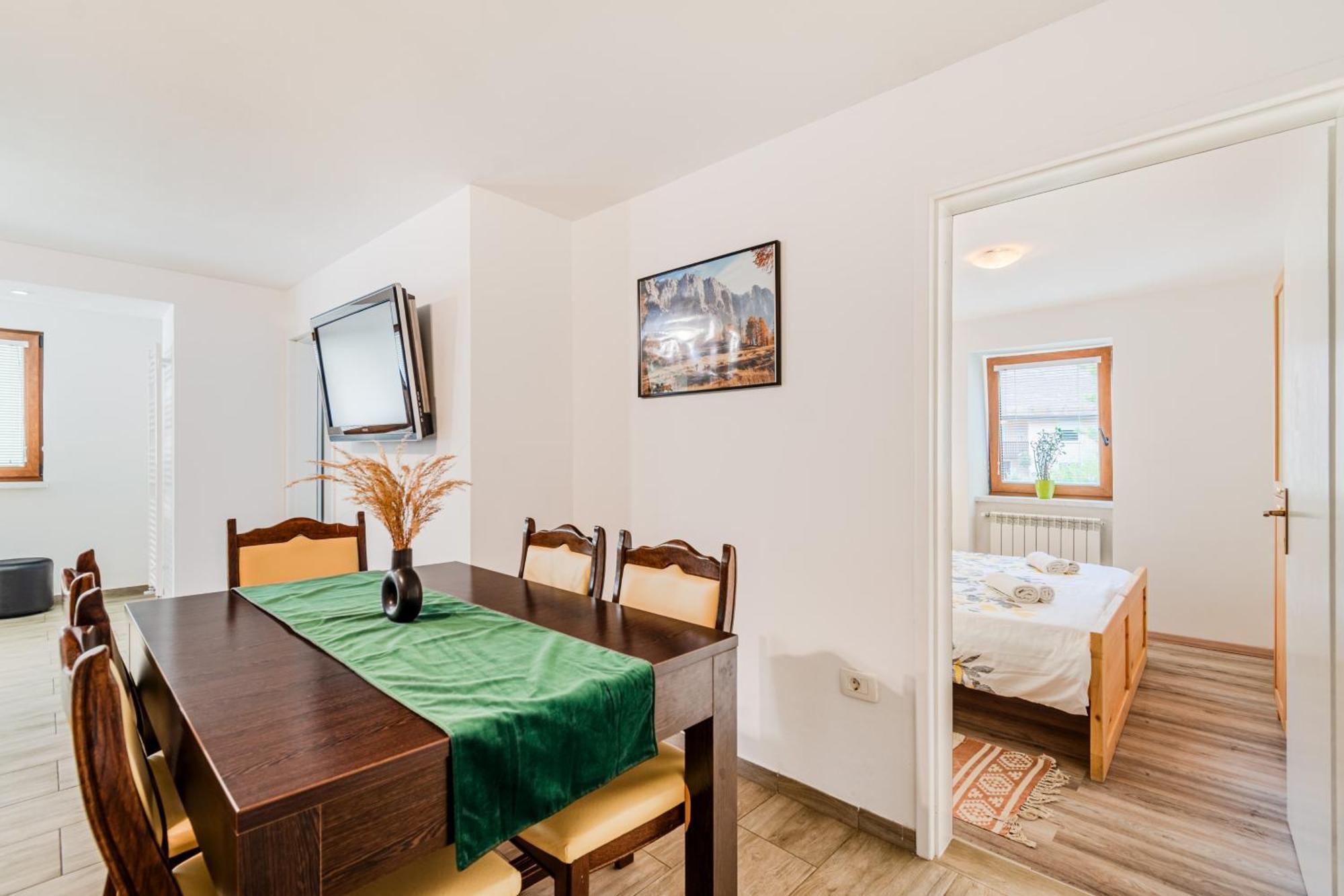Apartmaji Mausi Бовец Екстериор снимка